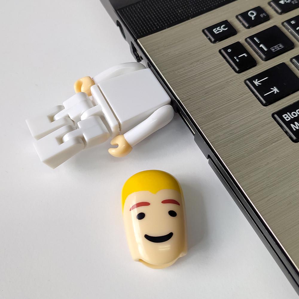 Muñeco usb BLANCO miniatura 2
