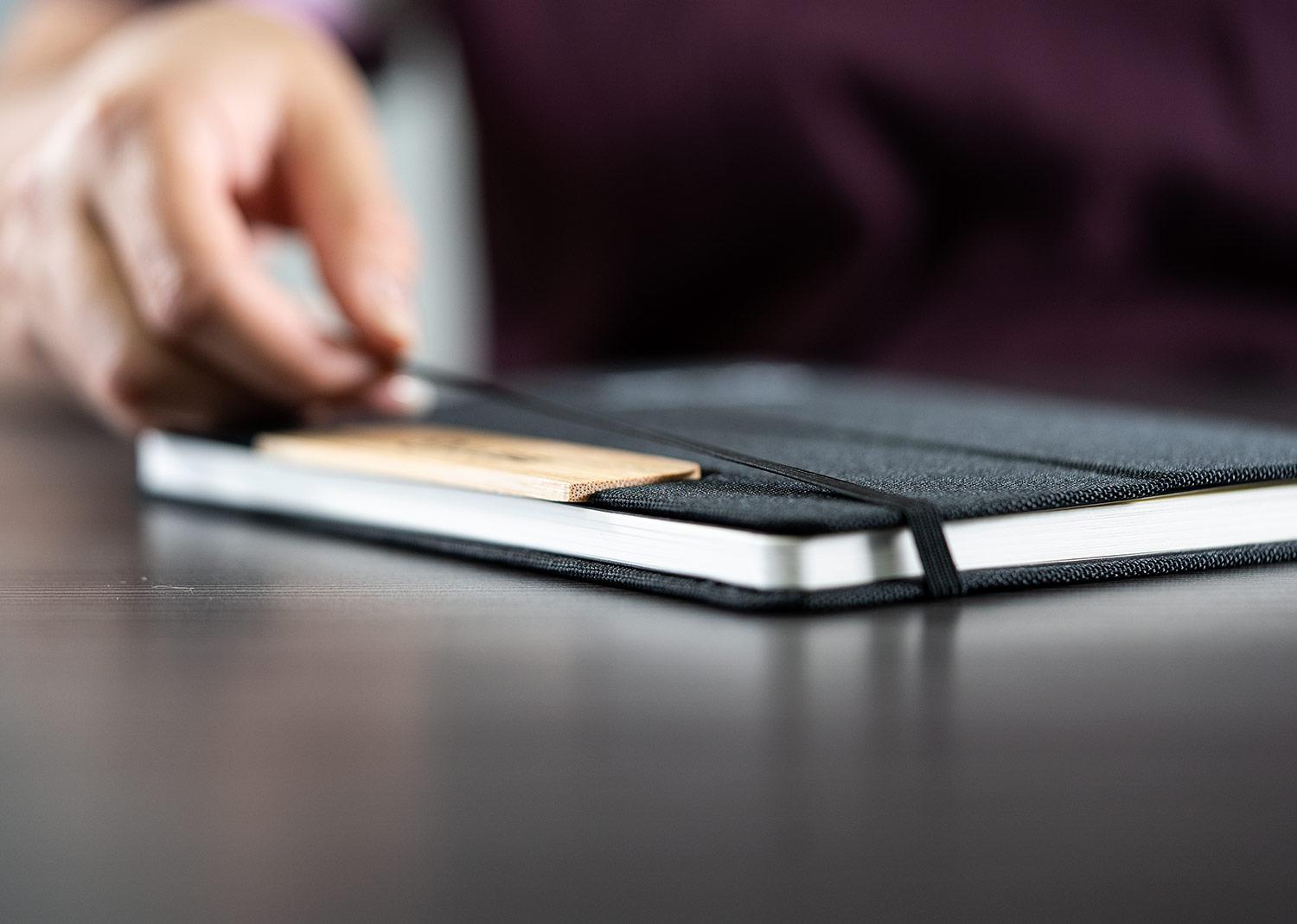 Libreta holder winner Negro miniatura 6
