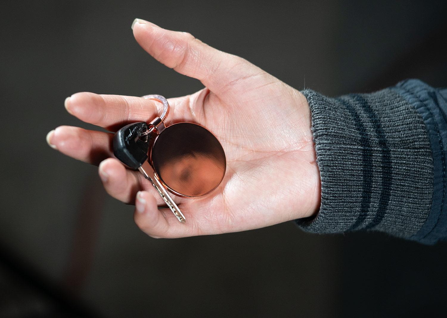 Llavero metálico burzum Oro Rosa miniatura 3
