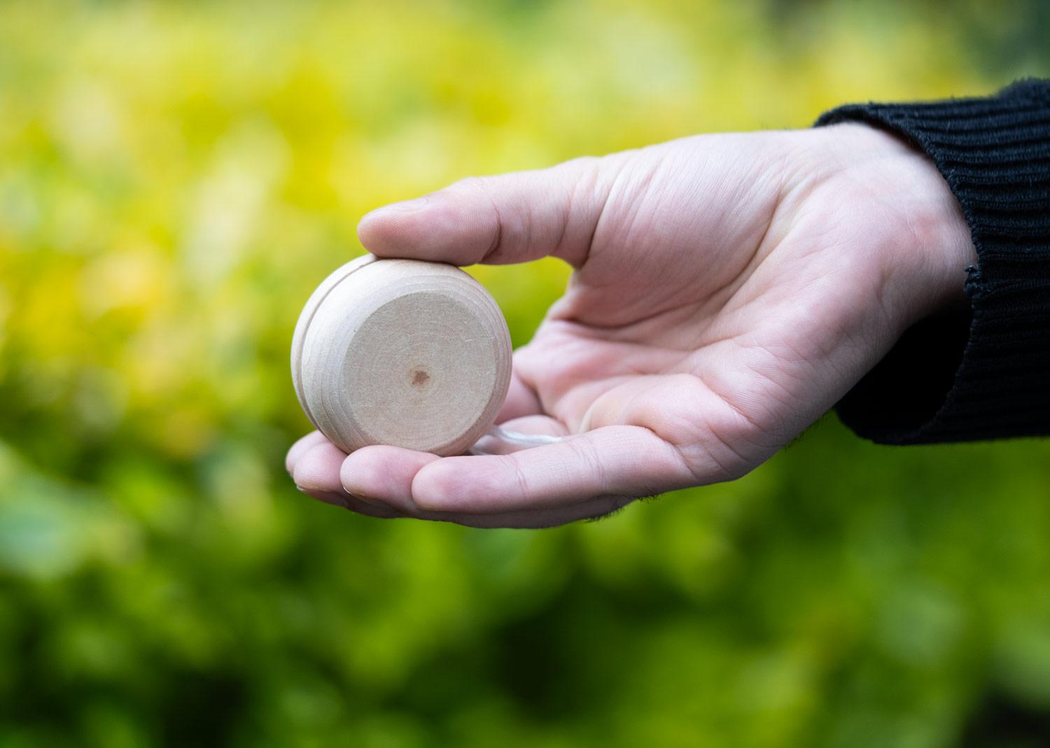Yoyo madera Natural miniatura 4