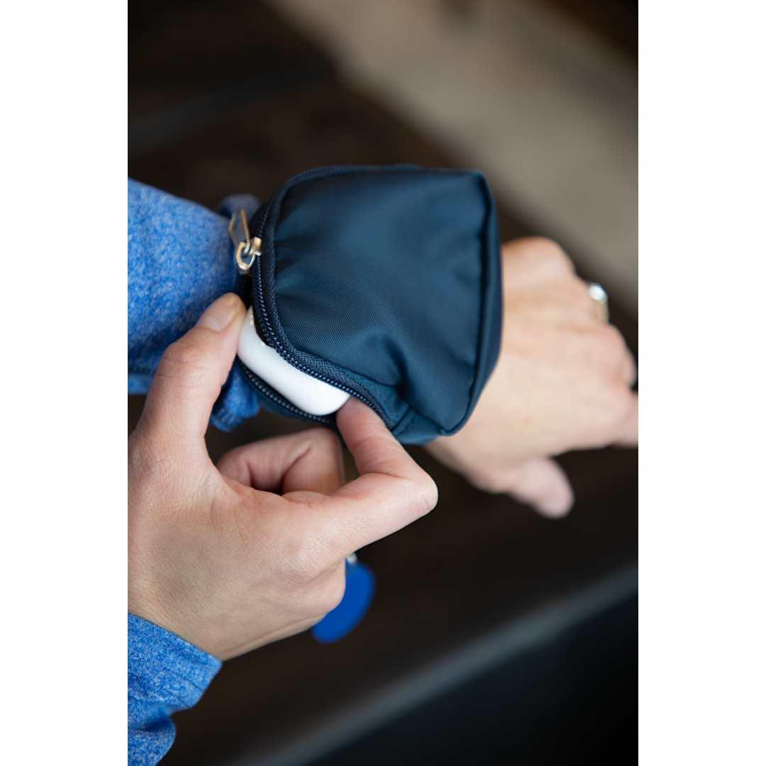 Mini sport wrist pack charm Black miniatura 17