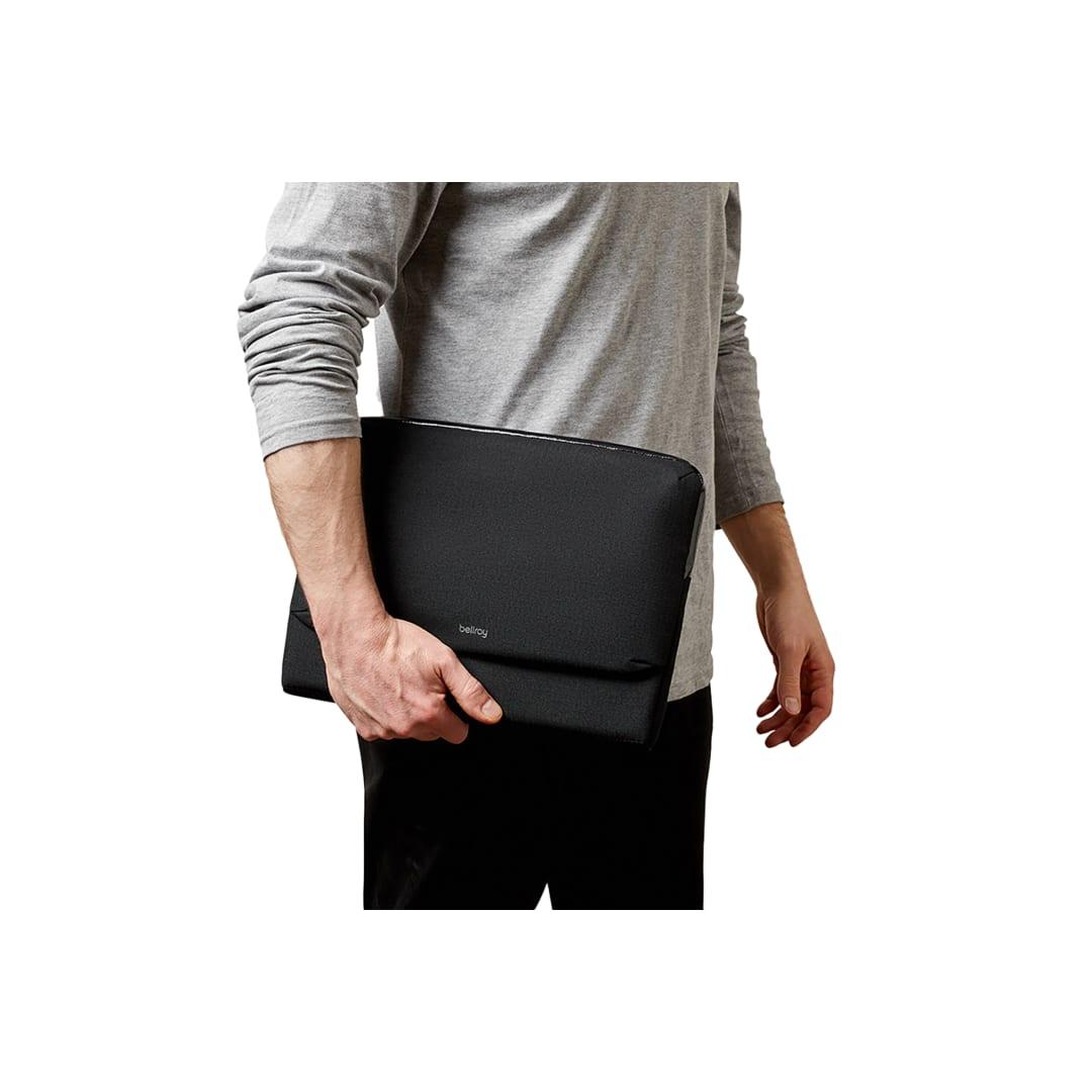 Bellroy 16 laptop caddy Black front