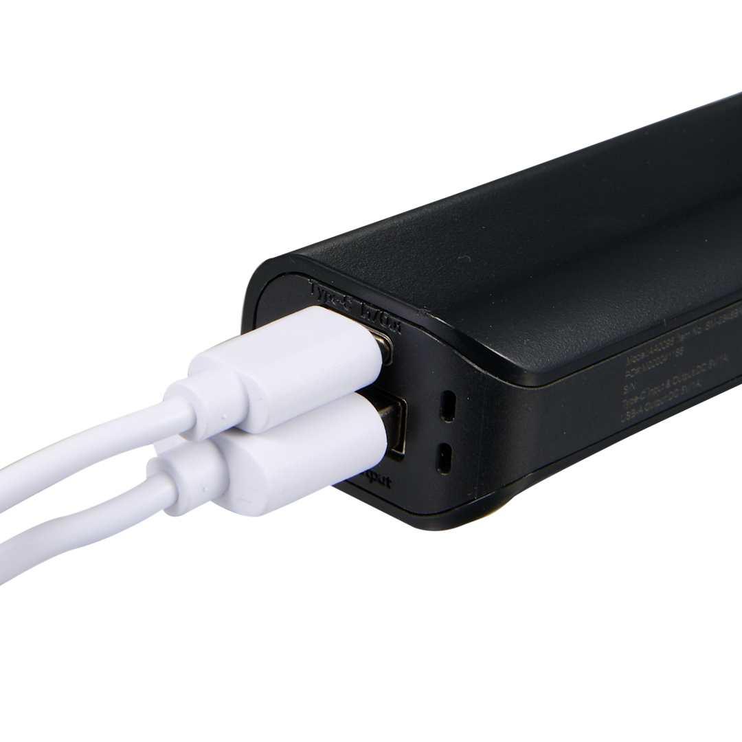 Ul listed spark 2200 mah power bank Black front